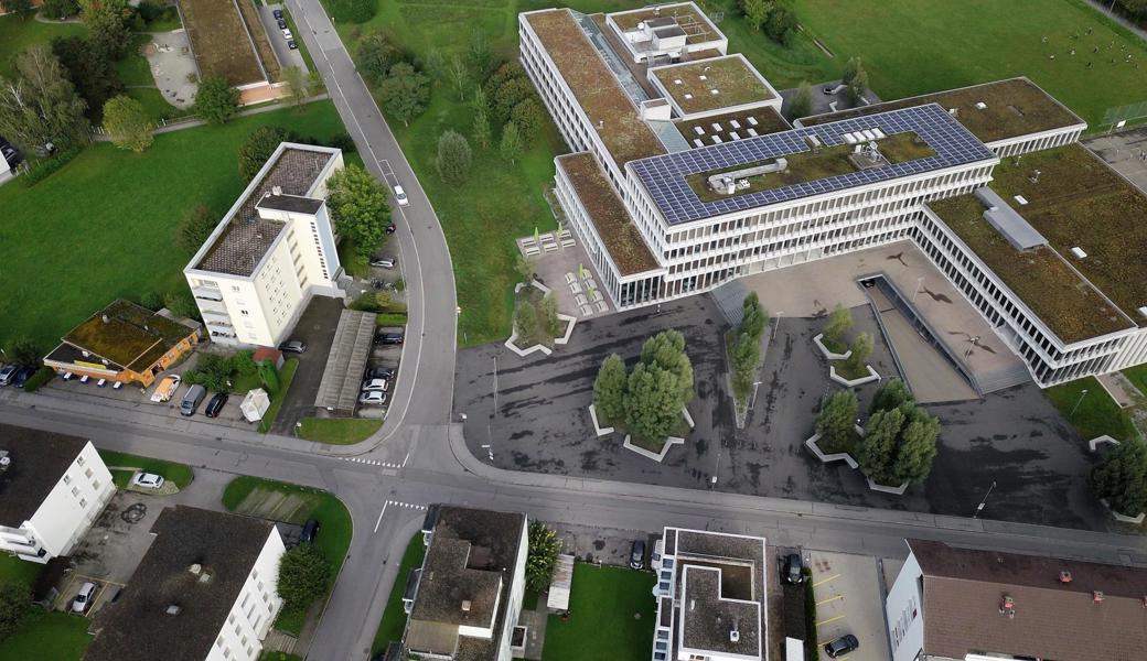 Der 2014 eröffnete Neubau der Kantonsschule Heerbrugg soll auch dazu beitragen, mehr Schülerinnen und Schüler anzuziehen.