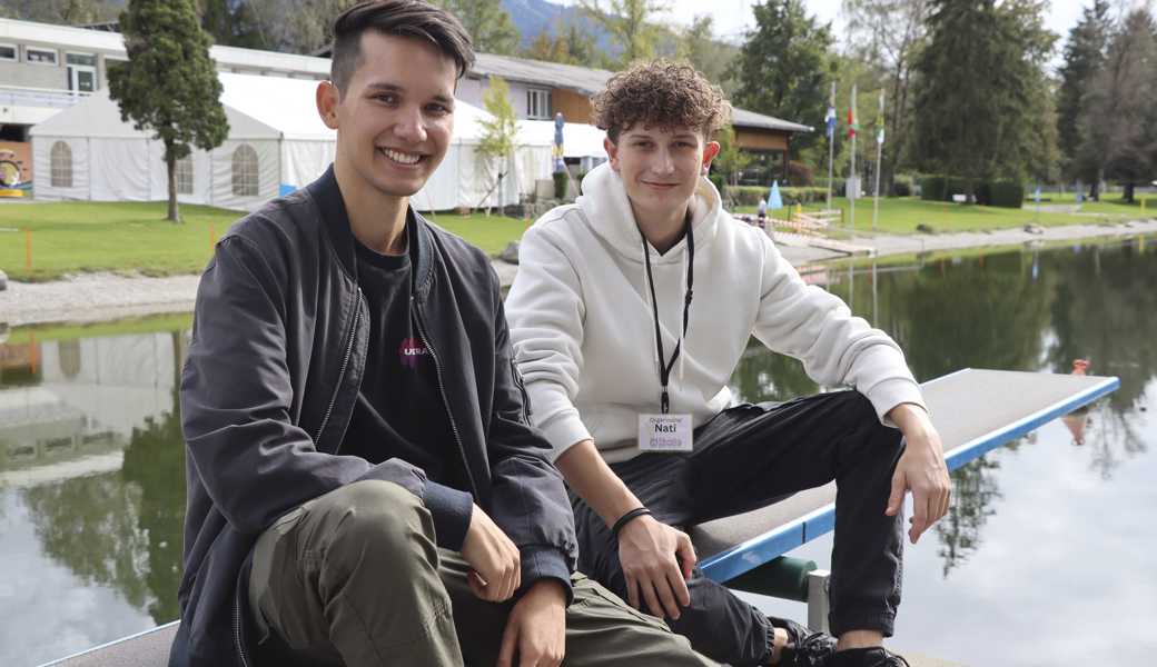 Philipp Oesch (links) und Nathanael Graber organisieren Partys für junge Rheintalerinnen und Rheintaler. 