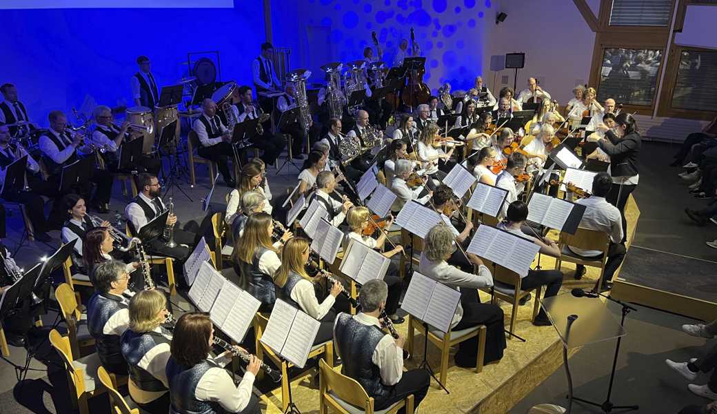 Zwei Vereine, ein Konzert: Die Musikantinnen und Musikanten spielten Filmmusik. 