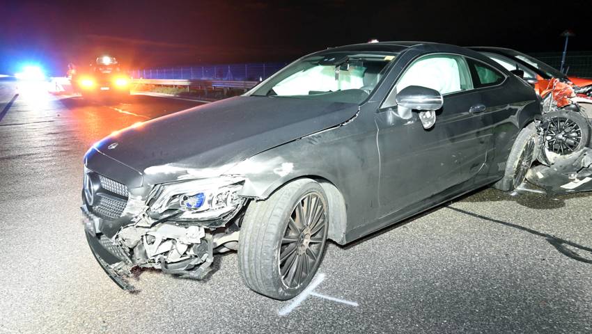 Alkoholisierte 20-Jährige verursacht Crash auf Autobahn