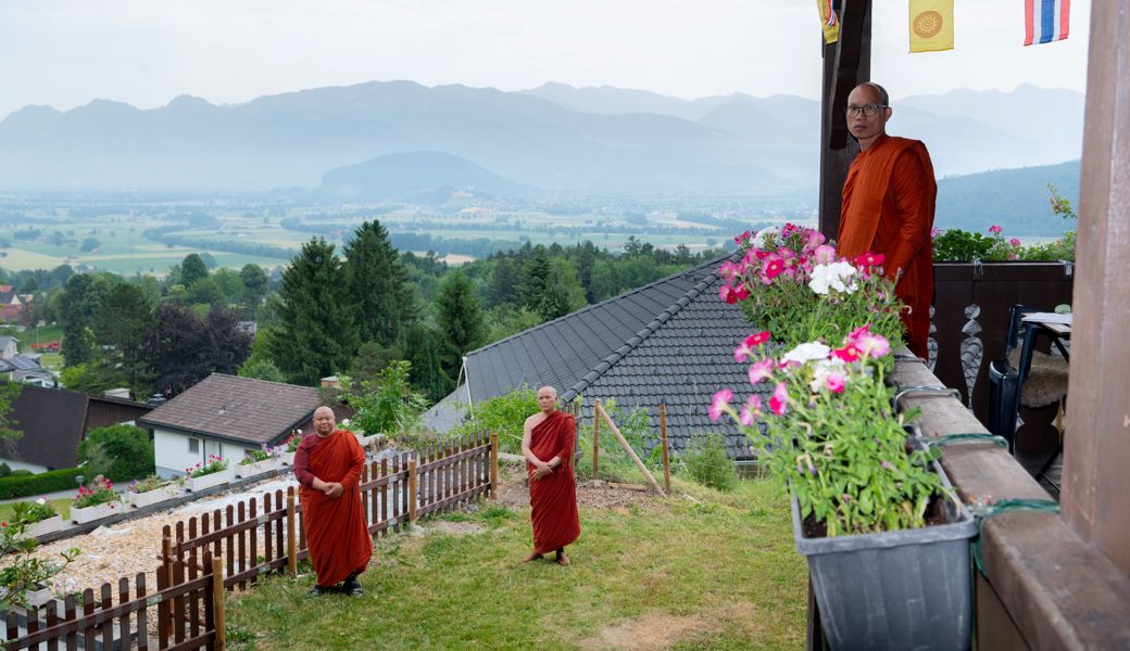 Meditieren mit Mönchen: In Eichberg gibt es einen buddhistischen Tempel