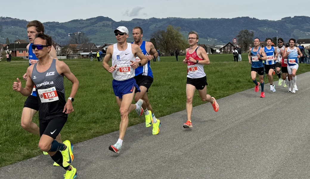 Fabian Benz, Berneck mit 1:13:28 schnellster MILA Läufer am Halbmarathon