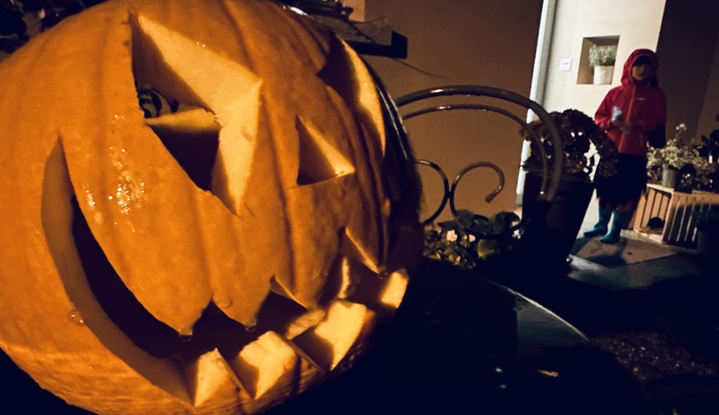 Halloween: Diesmal waren eher die Erwachsenen in Zombielaune