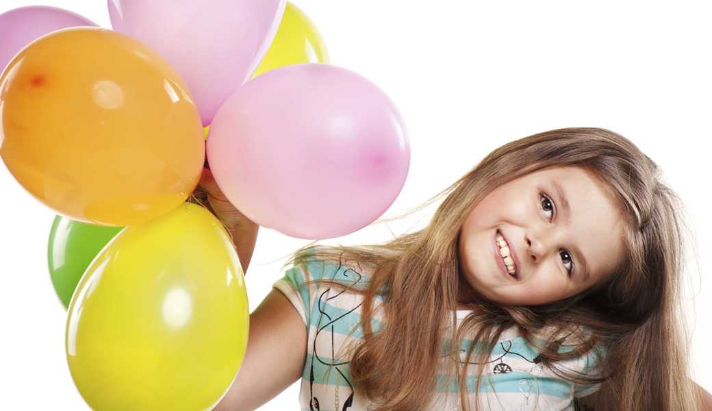 Der Anblick eines Kindes mit Luftballons erinnert den Autor an seine Träume.