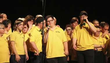 «Sun Singers» bringen Konzertstimmung ins Kinotheater Madlen