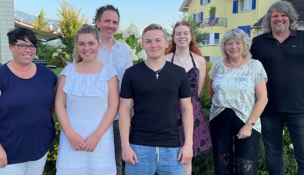 Neue Mitglieder beim Dorftheater (von links): Alexandra Steiger, Désirée Gächter, Oliver Schad, Sven Dörig, Marie Helen Diefenthaler und Elfi Macher. Meini Keel wurde neu in den Vorstand gewählt.                   Neue Mitglieder beim Dorftheater (von links): Alexandra Steiger, Désirée Gächter, Oliver Schad, Sven Dörig, Marie Helen Diefenthaler und Elfi Macher. Meini Keel wurde neu in den Vorstand gewählt.