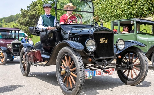 Oldtimer-Augenweide: Beim Treffen eines Ford-Klubs sind 100-jährige Autos zu sehen