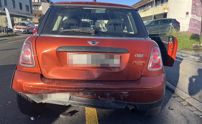 Nicht realisiert, dass das vorausfahrende Auto bremst: aufgefahren