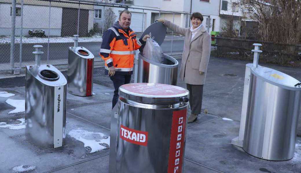 Das Unterflursystem beim alten Dreschstadel wurde Mitte Dezember bei eisigen Temperaturen von Ivo Kobler, Leiter Tiefbau/Werke, und Gemeindepräsidentin Silvia Troxler eingeweiht. 
