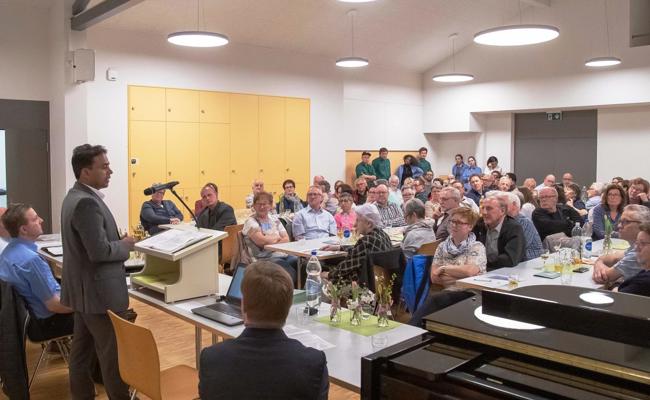 Versammlung mit Rekordbeteiligung
