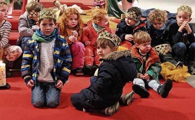Handpuppen erzählten von den Heiligen Drei Königen