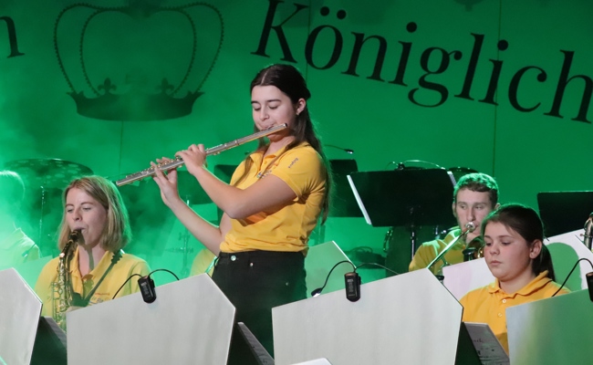 Unterhaltung unter dem Motto "Königlich"