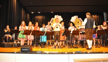 Ein Prosit auf das Rocktoberfest und den Musikverein Berneck