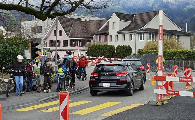 Verkehrsstau und gefährliche Ampelsituationen beim «Brüggli»
