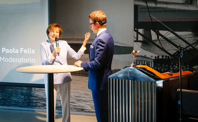 Paola eröffnet das Flugplatzfest: Jubiläumswoche startet mit Gästen aus Politik, Aviatik und Showbusiness