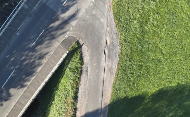Kollision mit Lastwagen: 78-jähriger Velofahrer nach Unfall lebensbedrohlich verletzt