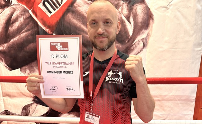 Moritz Umminger besteht Trainerprüfung von Swiss Boxing