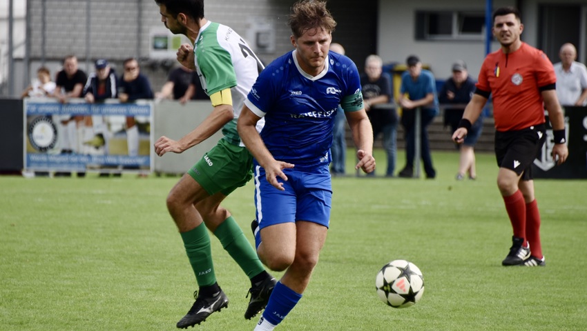 Der FC Rüthi (mit Sven Städler) hat eine sehr starke Hinrunde hinter sich.