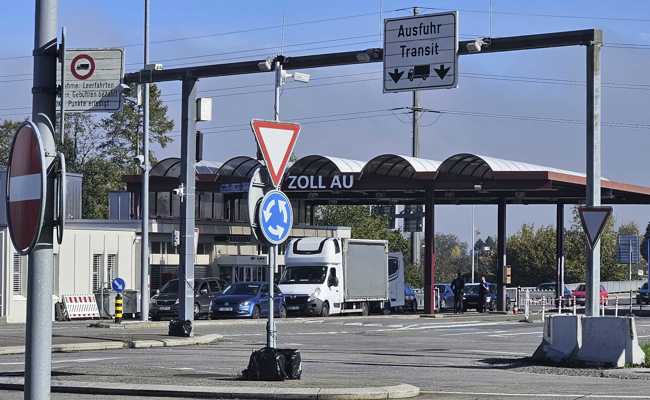 Verkehrschaos und Regelbrüche beim Auer Zollkreisel