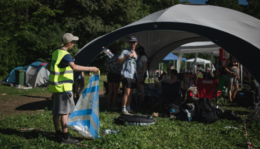 Mehr als nur ein Job: Warum die Trash Heroes das Open Air St. Gallen sauber halten