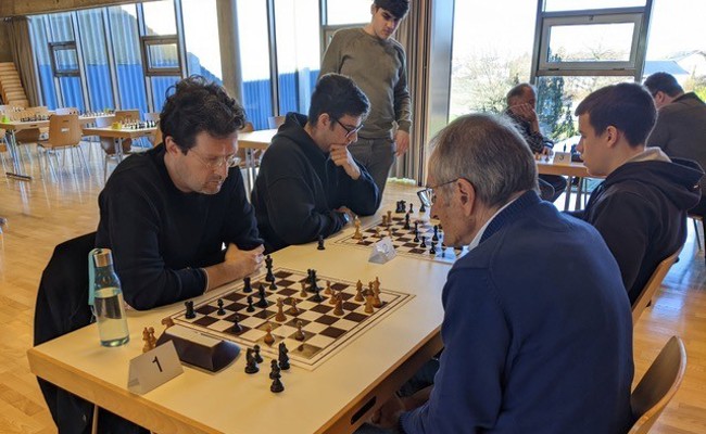 Rückkehr des Seriensiegers: Schmid triumphiert – Junioren überzeugen im Hobby-Turnier