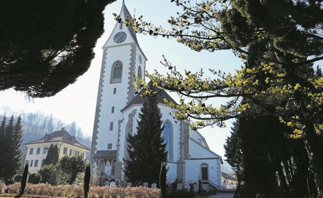 Die Kirche hälftig teilen