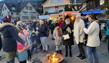 Rebschter Weihnachtsmarkt: Schöner Anlass eines erlauchten Kreises