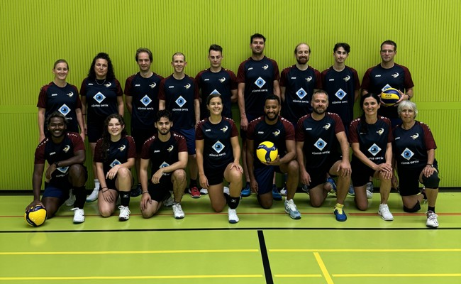 Volleyball Club im neuen Trikot