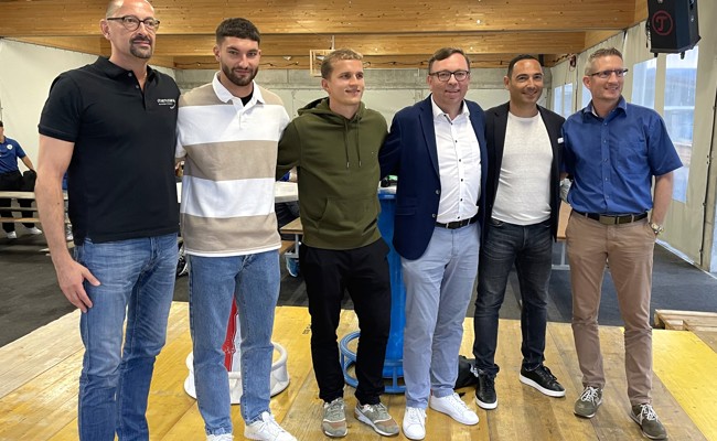 Vaduz-Profis waren zu Besuch beim FC Diepoldsau-Schmitter