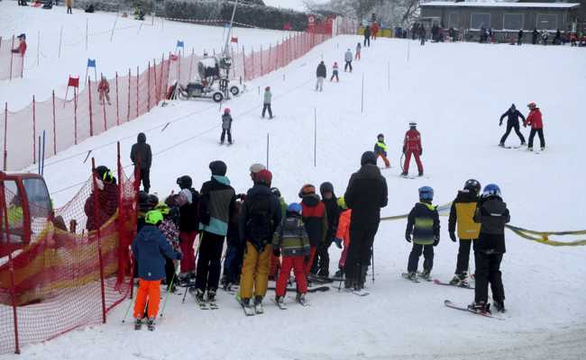Schneedecke für grössere Skilifte im Vorderland zu dünn