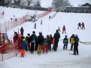 Schneedecke für grössere Skilifte im Vorderland zu dünn