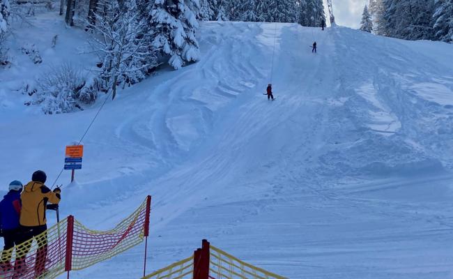 Sonniger Winter für die Skilifte