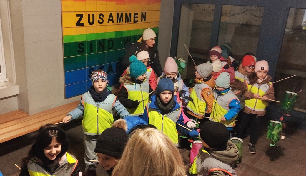 Die Rebsteiner Kinder freuten sich, am Räbaliechtliumzug teilzunehmen.Bild: pd