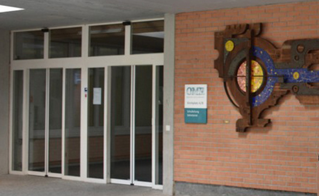 Zwei Kandidaten und eine Kandidatin wollen in den OMR-Schulrat