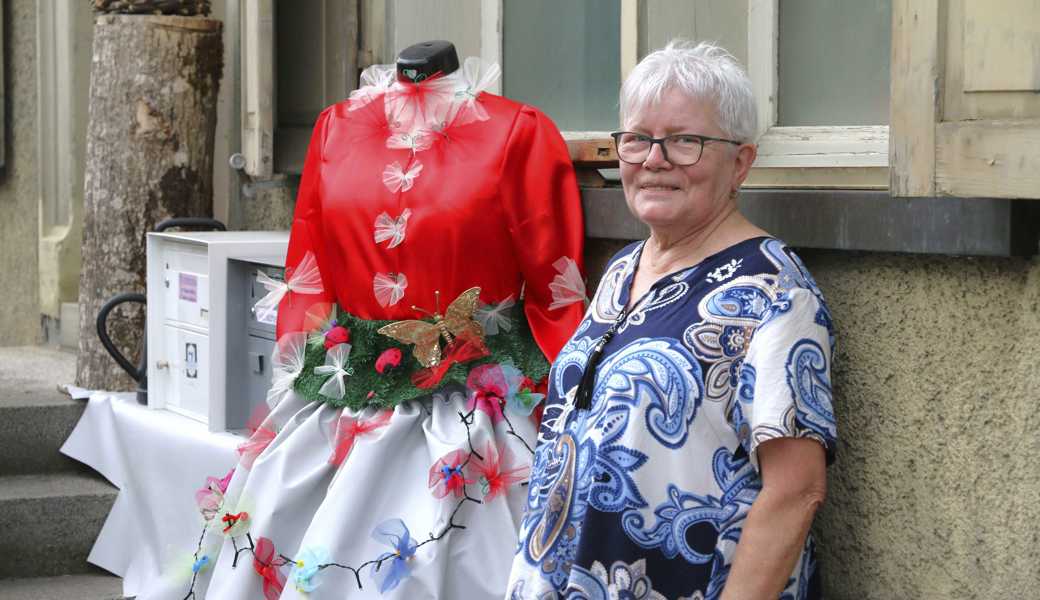 Die Schneiderin Therese Mathys gestaltet verspielte Kleidungsstücke aus Stoffresten.  