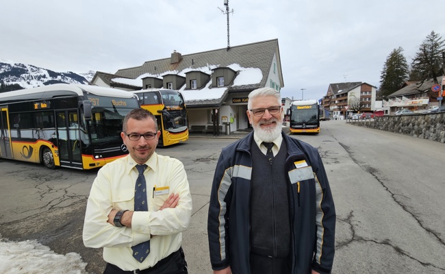 Begeisterte Chauffeure: «Das neue E-Postauto ist eine geile Sache»