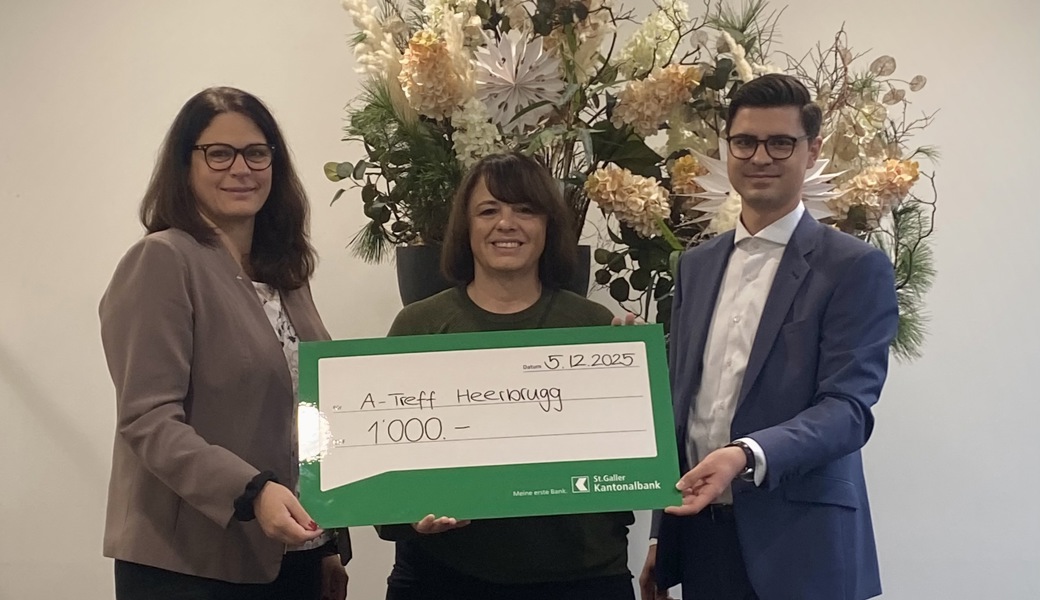 Susanne Indermaur St. Galler Kantonalbank Au, Stellenleitung A-Treff: Maria Garcia Silva sowie Maurice Meier St. Galler Kantonalbank Heerbrugg 