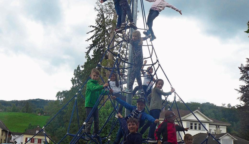 Die Erstkommunionkinder von Lutzenberg, Rheineck und Thal begaben sich auf den Erstkommunionweg. 