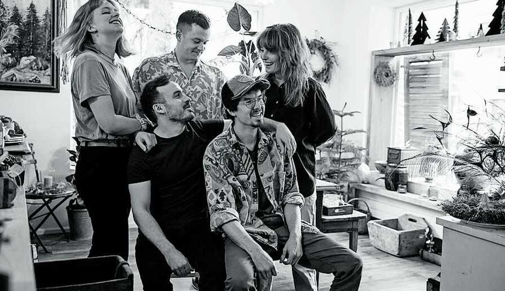 Die Band Damiana Malie, bestehend aus fünf Freunden, probt erst seit letztem Sommer zusammen. 