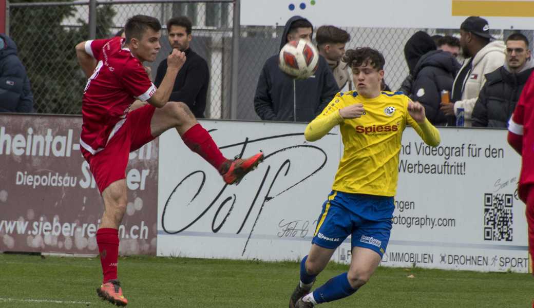 Ein Lichtblick in einer düsteren Vorrunde: Der 18-jährige Flurin Zoller (links) war gemäss Präsident Sieber einer der besten Spieler.