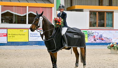 16-jährige Elodie Hanselmann gewinnt Hauptprüfung – Natalie Benz siegt in zwei Prüfungen