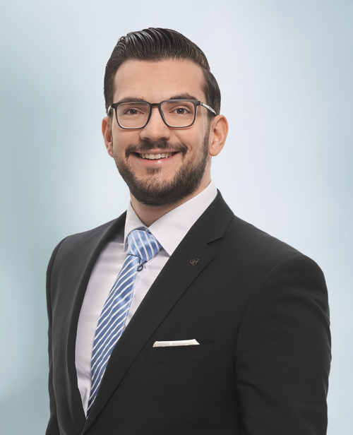Dario Torrisi, Mitglied des Kaders, dario.torrisi@alpharheintalbank.ch Dario Torrisi, Mitglied des Kaders, dario.torrisi@alpharheintalbank.ch