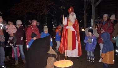 Samichlaus und Schmutzli im Sefarpark