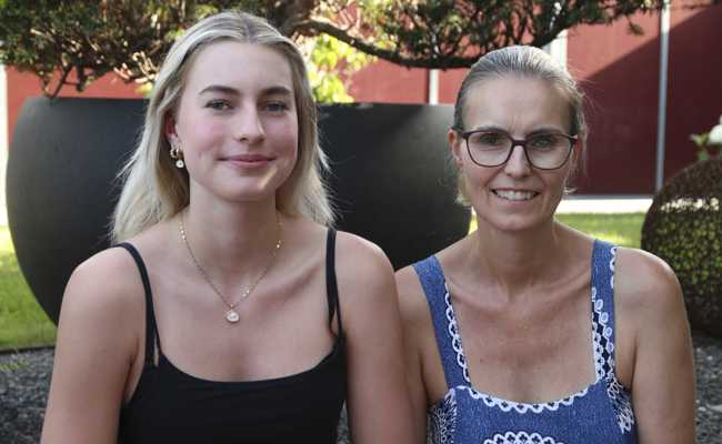 Mutter und Tochter nach der Schwimmkarriere: Eingetaucht in eine neue Lebensphase