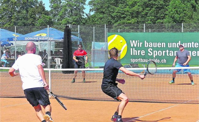 Viele Teams beim Diepoldsauer Tennisgrümpel