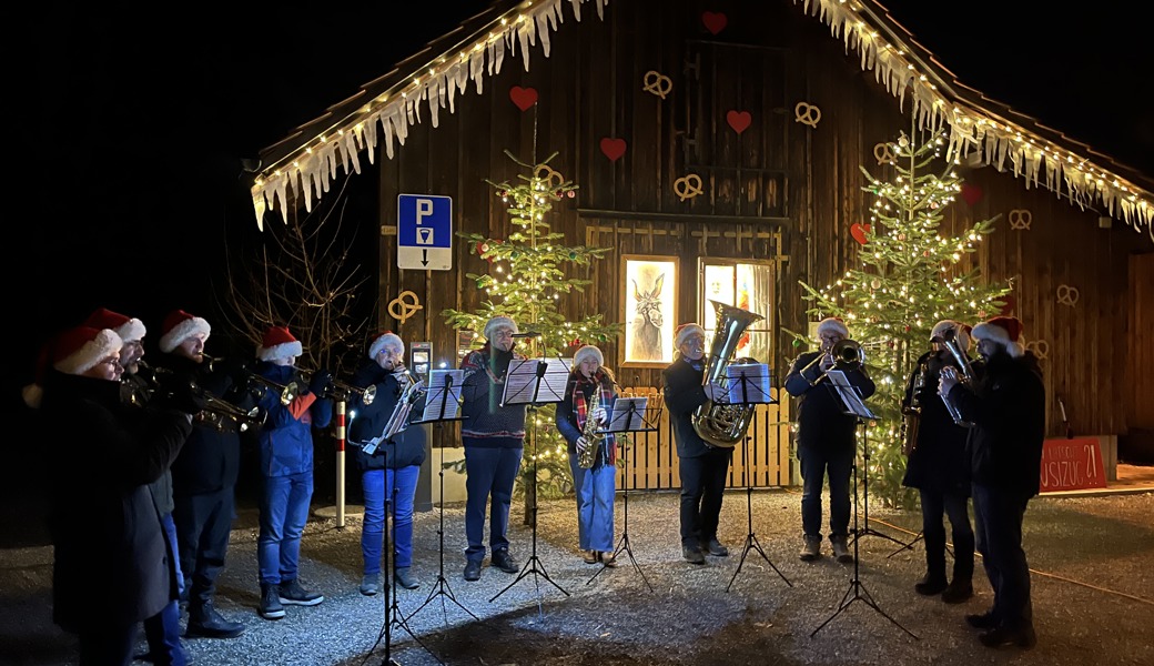 Die Weihnachtsbläser tourten auch in diesem Jahr durch die Gemeinde