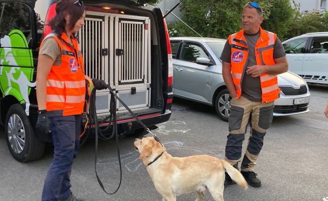 Samariter staunen über die Super-Schnüffelnasen der Suchhunde