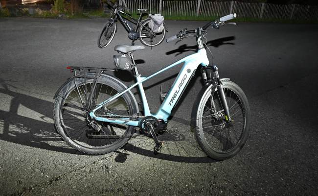 Zwei Männer bei nächtlicher E-Bike-Kollision verletzt – beide waren fahrunfähig