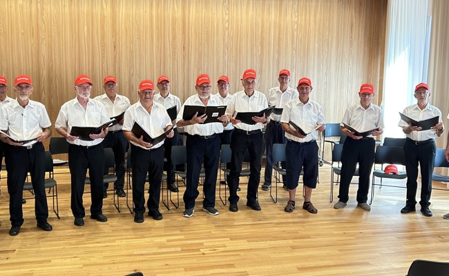 Der Leica-Chor besuchte das Altersheim Zehntfeld