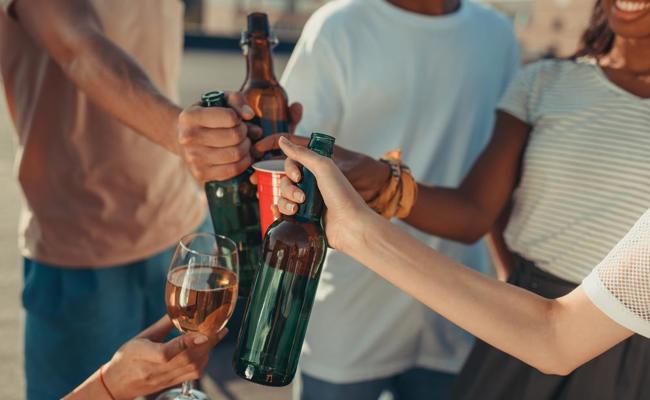 Getränke kühlen in nur 2 Minuten? Mit dieser «Geheimzutat» geht das
